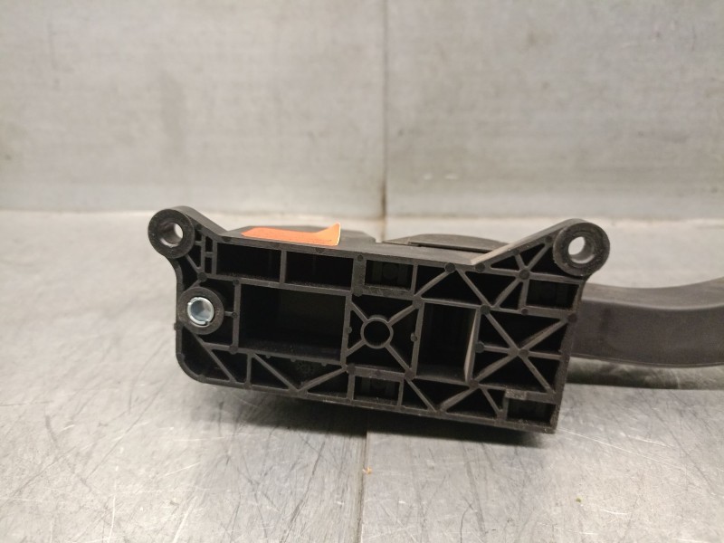 Recambio de potenciometro pedal para ssangyong kyron 2.0 xdi referencia OEM IAM 2055009000 2055009001 2055009002