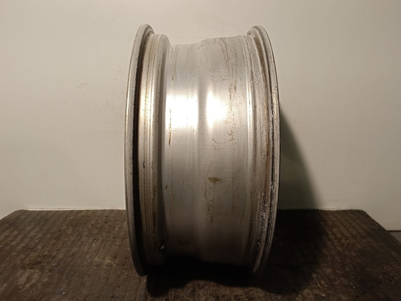 Recambio de llanta para ssangyong kyron 2.0 xdi referencia OEM IAM 4173009370 R18X7.5JET43 
