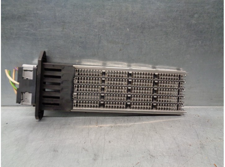 Recambio de resistencia calefaccion para peugeot partner kombi 1.6 16v hdi referencia OEM IAM 511366B A52102500 