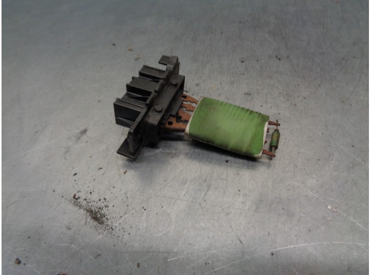 Recambio de resistencia calefaccion para peugeot partner kombi 1.6 16v hdi referencia OEM IAM 511366B 