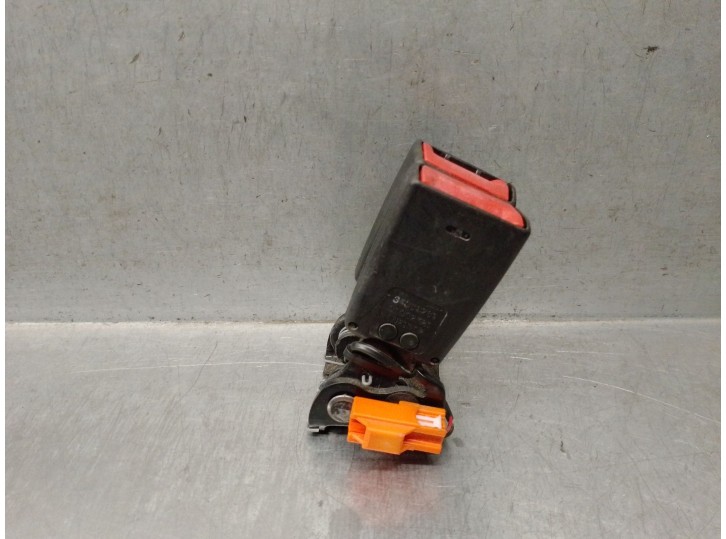 Recambio de enganche cinturon para volvo s60 ii (134) d4 referencia OEM IAM 31351657 31351657 