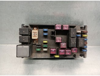 Recambio de caja reles / fusibles para subaru legacy familiar/outback b13 (bp) 2.5i outback referencia OEM IAM 82241AG000  