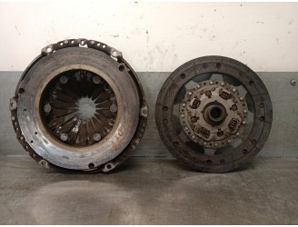 Recambio de kit embrague para peugeot 5008 ii (mc_, mj_, mr_, m4_) 1.5 bluehdi 130 (mcyhzj, mcyhzr, mcyhzx) referencia OEM IAM 1