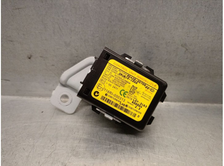 Recambio de centralita inmovilizador para hyundai i30 station wagon (gd) 1.6 crdi referencia OEM IAM 95420A5700  