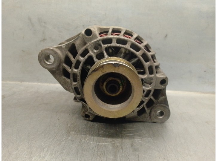 Recambio de alternador para fiat coupe (175) 1.8 16v cat referencia OEM IAM 46763532 63321802 MAGNETI MARELLI