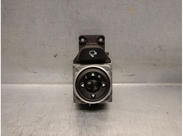 Recambio de mando retrovisor para hyundai i30 station wagon (gd) 1.6 crdi referencia OEM IAM 93573A6010 93573A6010 