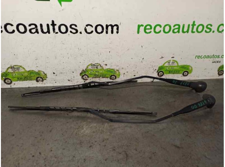 Recambio de brazo limpia delantero derecho para smart coupe 0.6 turbo cat referencia OEM IAM 3020001221V005  