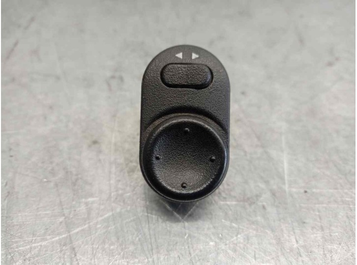 Recambio de mando retrovisor para opel vectra b berlina 2.0 dti referencia OEM IAM 09226861  