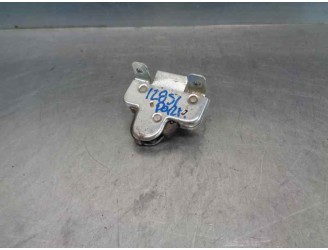 Replacement boot / tailgate lock for Opel Astra G saloon 1.7 turbodiesel cat (X 17 DTL / 2H8) OEM IAM reference 904572