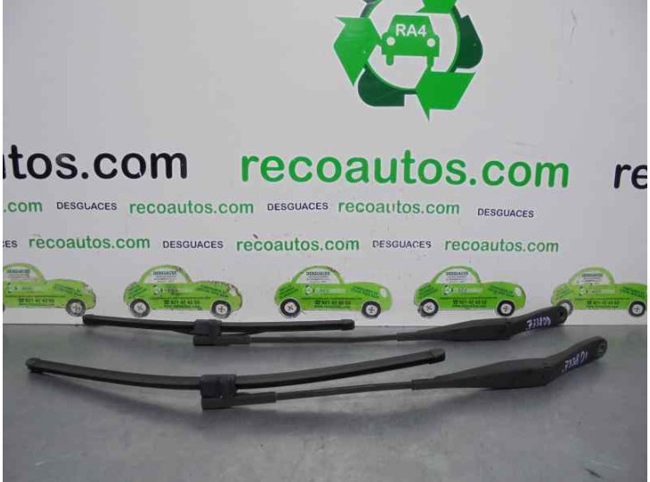 Recambio de brazo limpia delantero derecho para opel astra h caravan 1.7 16v cdti referencia OEM IAM 