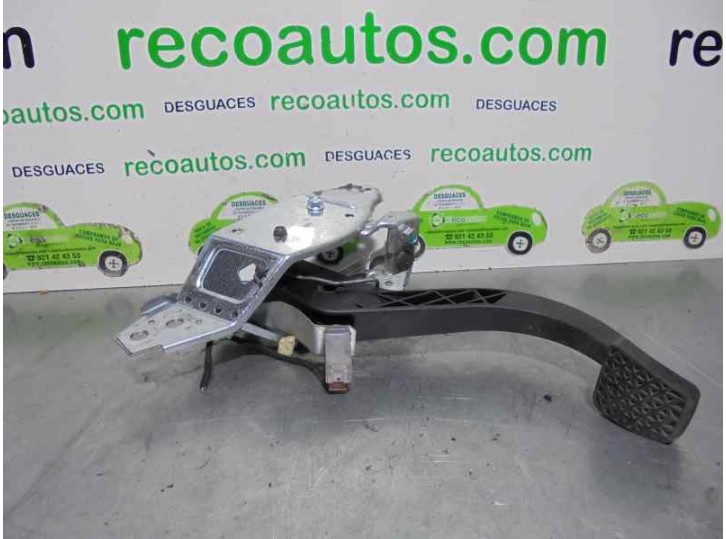 Recambio de pedal embrague para opel astra h caravan 1.7 16v cdti referencia OEM IAM 13299720 