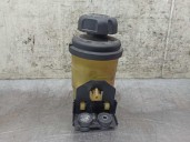 Recambio de deposito servo para kia carens (un) 2.0 crdi referencia OEM IAM 571502G000  