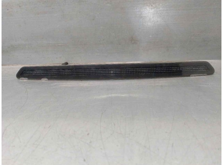 Recambio de luz central de freno para opel insignia berlina 1.6 cdti dpf referencia OEM IAM 22756339  