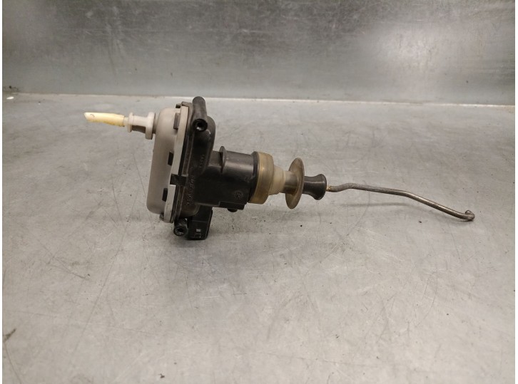 Recambio de motor cierre centralizado porton para seat toledo i (1l2) 1.9 tdi referencia OEM IAM 1L0862153C 