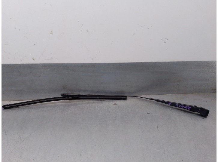 Recambio de brazo limpia trasero para opel insignia berlina 1.6 cdti dpf referencia OEM IAM 13227421 13227421 