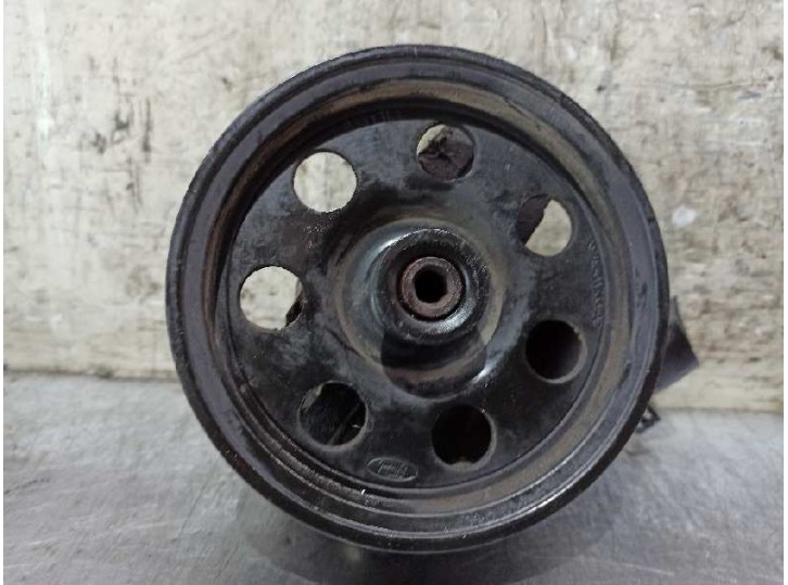 Replacement power steering pump for Ford Focus Saloon (CAK) 1.8 TDCi Turbodiesel CAT OEM IAM reference HBDFX 