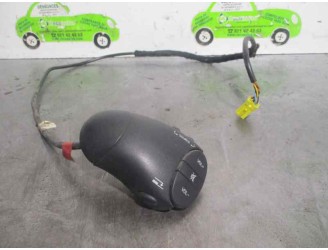 Recambio de mando radio volante para renault master desde ´98 2.8 tdi referencia OEM IAM 8200064332 