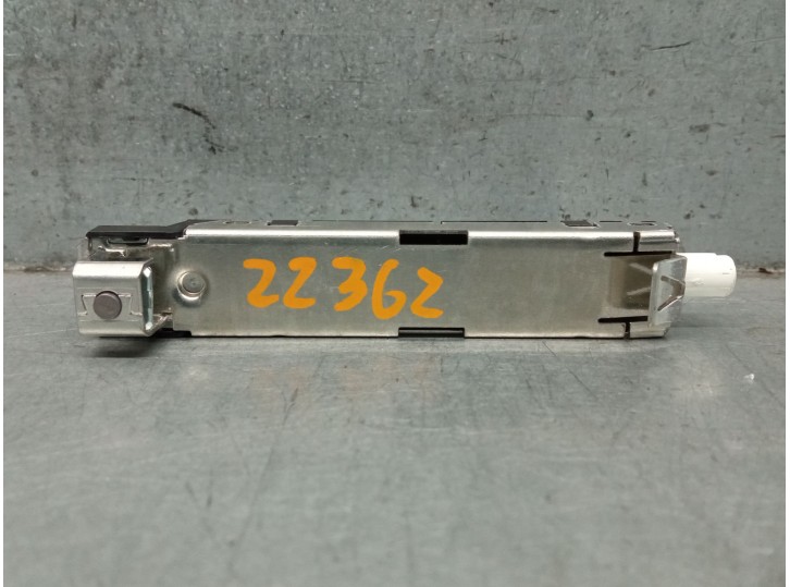 Recambio de antena para audi a3 sportback (8va, 8vf) 2.0 tdi referencia OEM IAM 8V4035225 920288311 