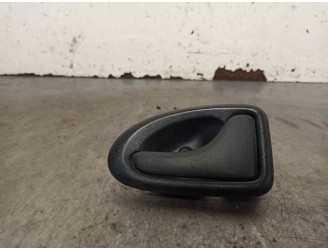 Recambio de maneta interior trasera derecha para renault megane i berlina hatchback (ba0) 1.4 referencia OEM IAM 7700830079 5 P