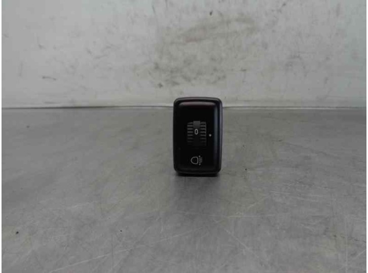 Recambio de mando luces salpicadero para ssangyong korando 2.9 turbodiesel cat referencia OEM IAM 8136006800 