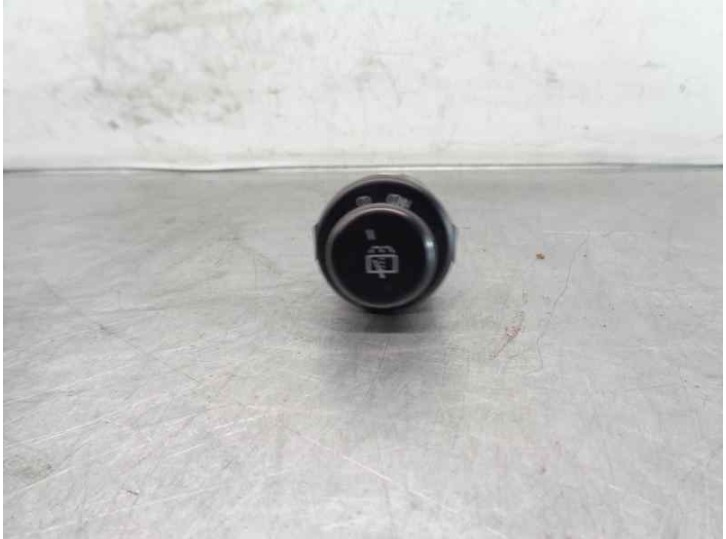 Recambio de mando para ssangyong korando 2.9 turbodiesel cat referencia OEM IAM 884W01900 