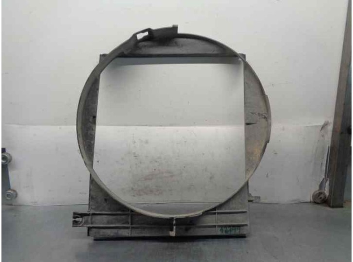 Recambio de calandra delantera de radiador para ssangyong korando 2.9 turbodiesel cat referencia OEM IAM 2165106321 