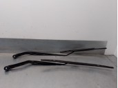 Recambio de brazo limpia delantero derecho para opel insignia berlina 1.6 cdti dpf referencia OEM IAM 13227399 13227398 