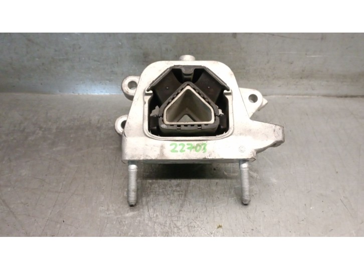 Replacement right engine mount for Opel Corsa F (P2JO) Corsa-e (68) OEM IAM reference 9826533880 9826533880 