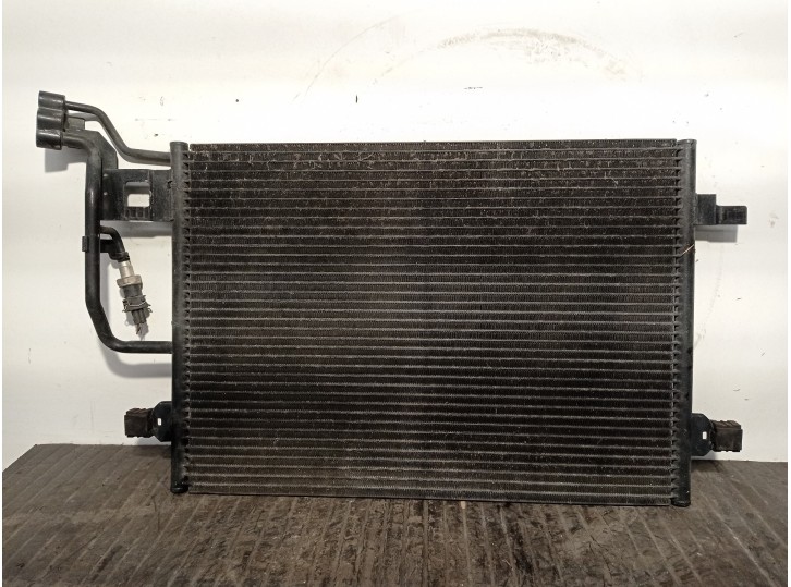 Replacement air conditioning condenser / radiator for Skoda Superb (3U4) 1.9 TDI OEM IAM reference 3B0260401 
