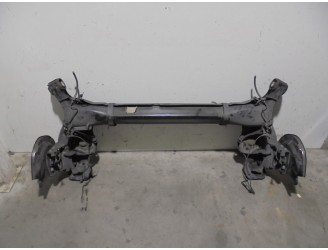 Recambio de puente trasero para renault kadjar 1.2 tce energy referencia OEM IAM 555014EA0A PARA DISCOS 5 AGUJEROS BURRA 17