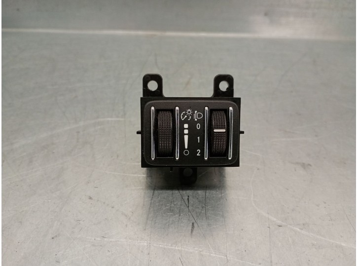 Recambio de mando luces salpicadero para lancia voyager monospace (404_) 2.8 crd (rt, 53) referencia OEM IAM 68072007AC 