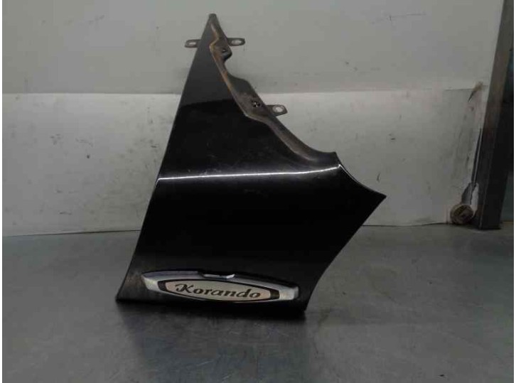 Recambio de aletin delantero izquierdo para ssangyong korando 2.9 turbodiesel cat referencia OEM IAM 