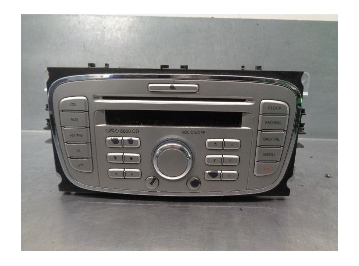 Replacement audio system / CD radio for Ford Focus sedan (CB4) 1.6 TDCi CAT OEM IAM reference 8M5T18C815AB 