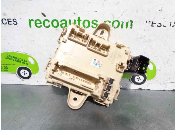 Recambio de caja reles / fusibles para lexus rx 300(mcu35) 3.0 v6 cat referencia OEM IAM CB0PV71 