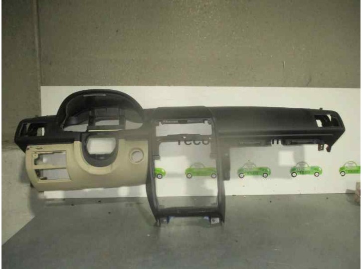 Recambio de salpicadero para mercedes-benz clase a (w169) 2.0 cdi cat referencia OEM IAM A16968007878K78 NEGRO 