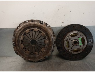 Recambio de kit embrague para volvo v40 familiar td referencia OEM IAM 30611760 194146 VALEO