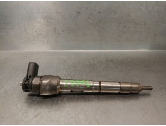 Replacement injector for Skoda Rapid (NH3, NK3, NK6) 1.6 TDI OEM IAM reference 04L130277AD 0445110473 BOSCH