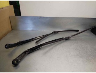 Recambio de brazo limpia delantero derecho para kia carens ( ) 1.7 crdi cat referencia OEM IAM 98311A4000 98321A4000 