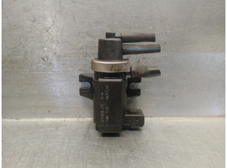 Recambio de electrovalvula vacio para bmw serie 3 berlina (e36) 2.5 turbodiesel cat referencia OEM IAM 2246175 72190323 PIERBURG