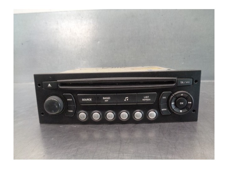 Replacement audio system / CD radio for Citroën C4 saloon 1.6 16V CAT (NFU / TU5JP4) OEM IAM reference 6564RH 