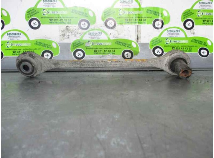 Recambio de brazo suspension superior trasero derecho para audi a8 (d2) 2.8 v6 30v referencia OEM IAM 4D0501529F 