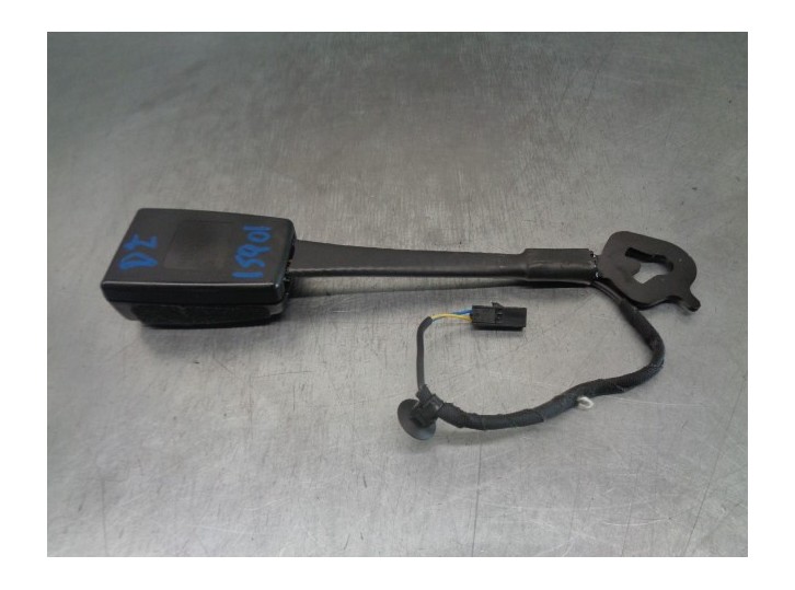 Recambio de enganche cinturon para skoda octavia lim. (5e3) active referencia OEM IAM 5G3857755B 2 PINES DEL IZQ.