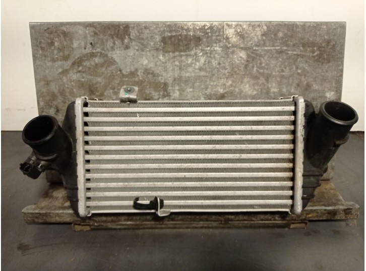Recambio de intercooler para kia cee´d (jd) 1.6 crdi 136 referencia OEM IAM 282702A570 282712A640 