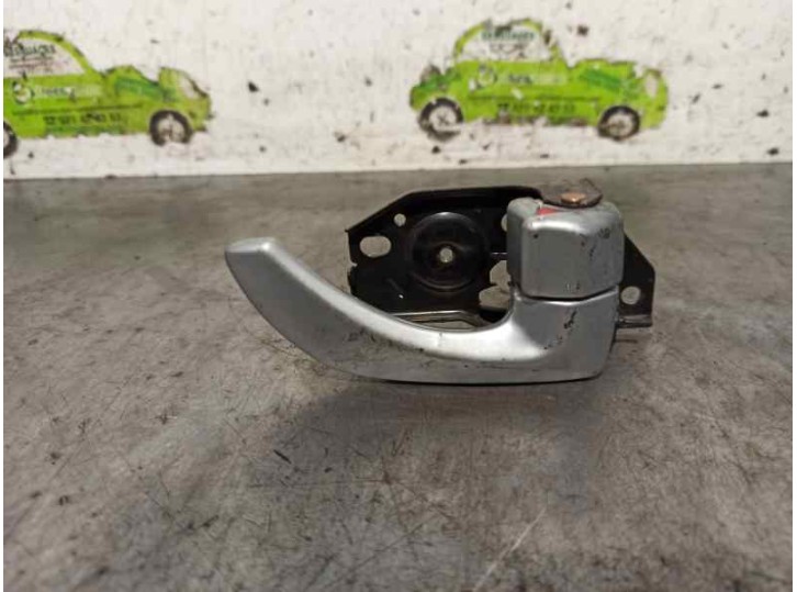 Replacement front right interior door handle for Hyundai Terracan (HP) 2.9 CRDi cat OEM IAM reference 82620H1040 