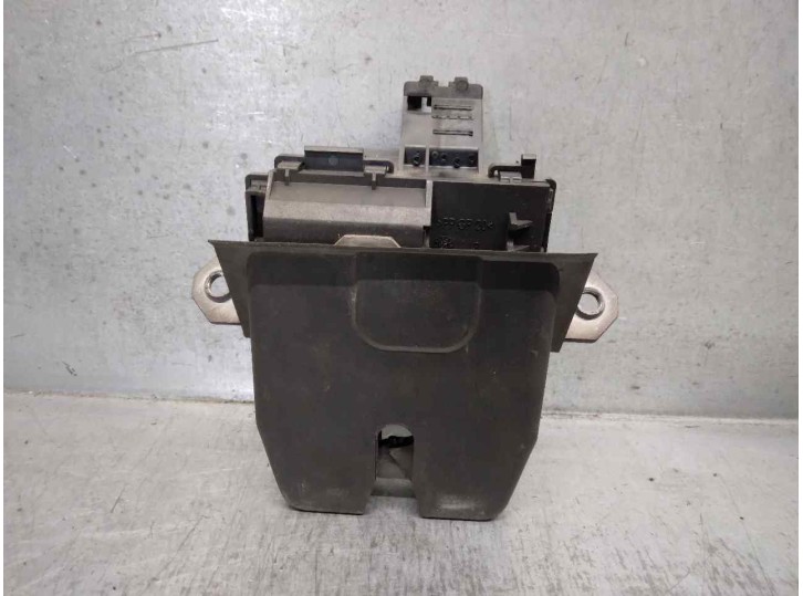 Recambio de cerradura maletero / porton para volvo v50 familiar 2.0 diesel cat referencia OEM IAM 31276698 4 PINES 5 PUERTAS