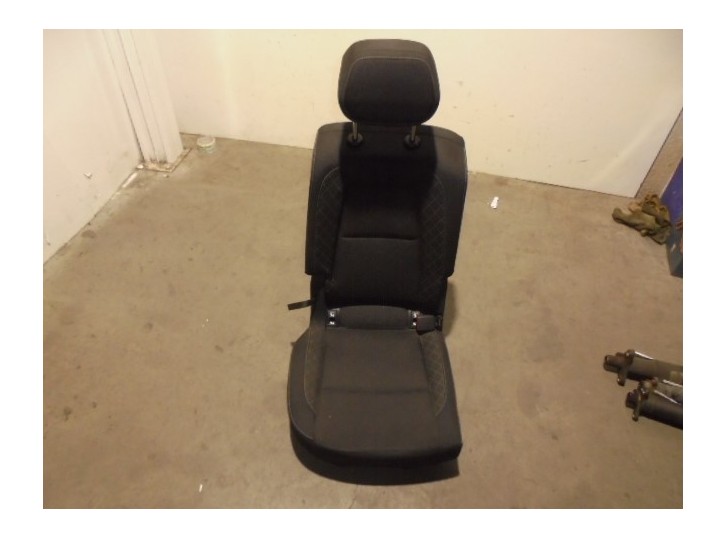 Recambio de asientos trasero derecho para skoda karoq (nu) 125 aniversario referencia OEM IAM TELA NEGRA 5 PUERTAS