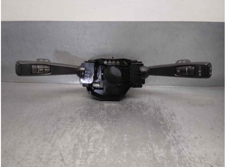 Recambio de mando luces para volvo v50 familiar 2.0 diesel cat referencia OEM IAM 31313108 