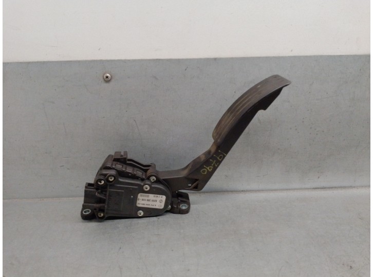 Recambio de potenciometro pedal para dacia logan 1.5 dci diesel cat referencia OEM IAM 8200386506B 6PV00908502 HELLA