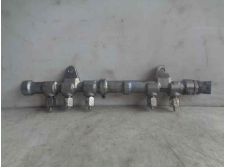 Recambio de rampa inyectora para opel combo d 1.3 16v cdti referencia OEM IAM 55234437 0445214217 BOSCH