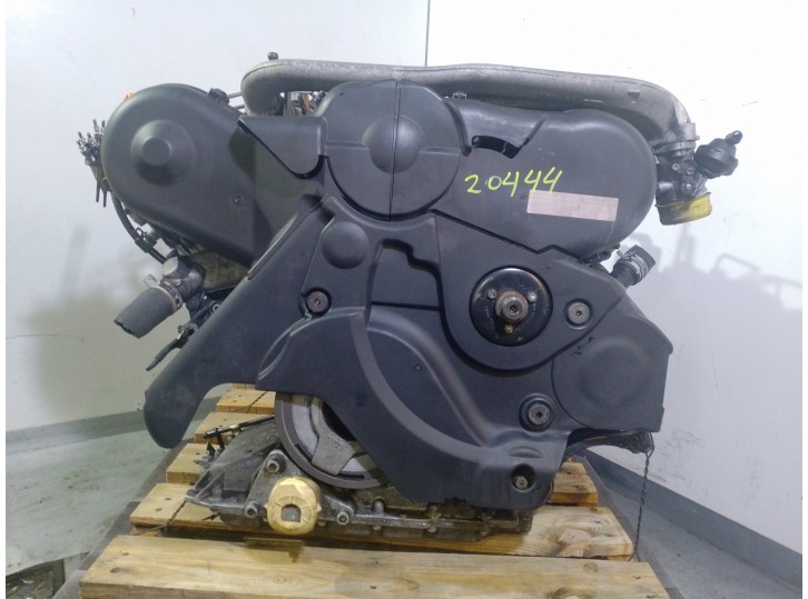 Recambio de motor completo para audi a4 berlina (8e) 2.5 v6 24v tdi referencia OEM IAM BFC 022054 059100103TX